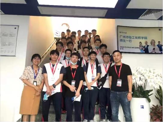 最新名企招聘,最新名企招聘，小巷深處的獨(dú)特小店，等你來(lái)探索！