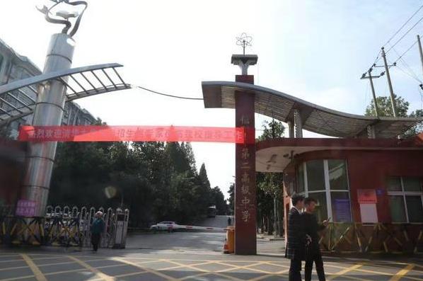 信陽車禍背后的故事，小巷美食寶藏與意外瞬間揭秘