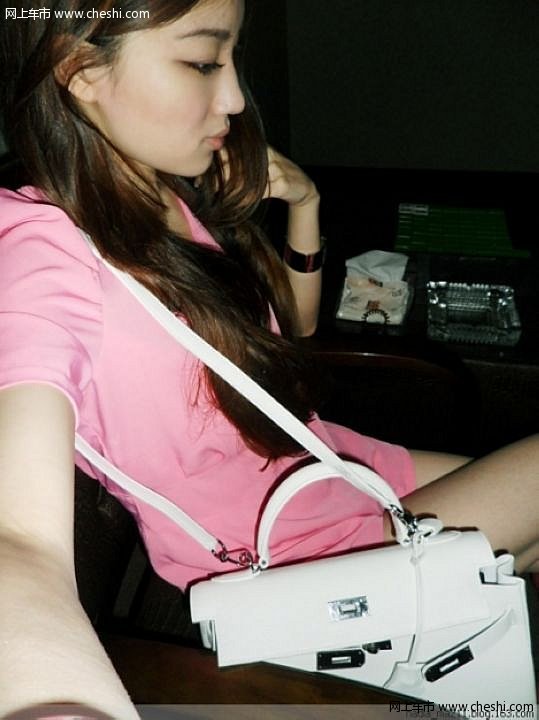 鄭州科技新品亮相，功能亮點(diǎn)與體驗(yàn)展示，遠(yuǎn)離色情內(nèi)容，感受科技魅力