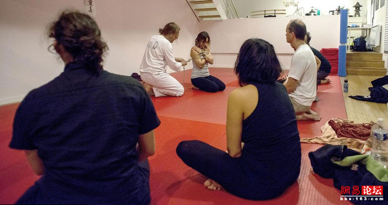 繩虐網(wǎng)網(wǎng)最新動(dòng)態(tài)，變化中的學(xué)習(xí)之旅，自信與成就感的源泉