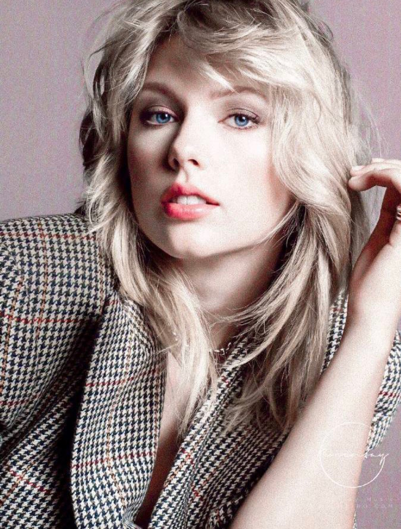 霉霉最新動態(tài)揭秘，科技新品引領(lǐng)生活新潮流！