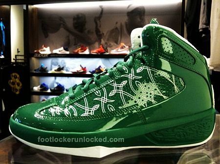 揭秘籃球傳奇雷阿倫的裝備升級(jí)之路，最新戰(zhàn)靴亮相！