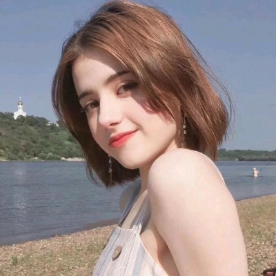 科技與藝術(shù)融合下的最新歐美女性頭像潮流風采展示