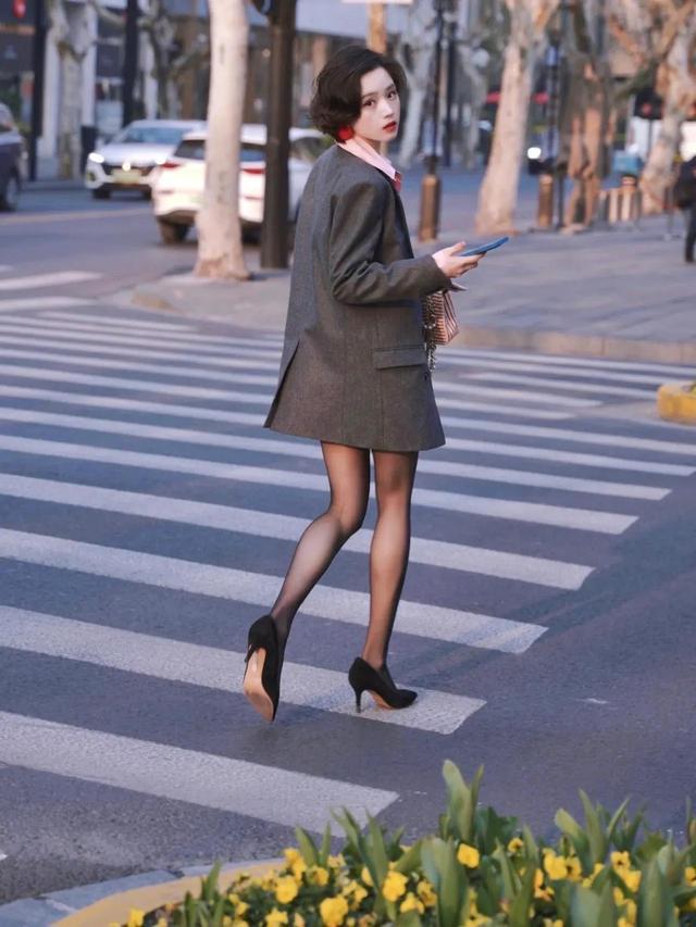 警惕非法色情內(nèi)容，遠(yuǎn)離辣文絲襪誘惑，尋找健康娛樂方式