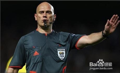 最新足球裁判手勢圖解，小裁判的日常趣事與友情紐帶，揭秘足球裁判手勢的魅力