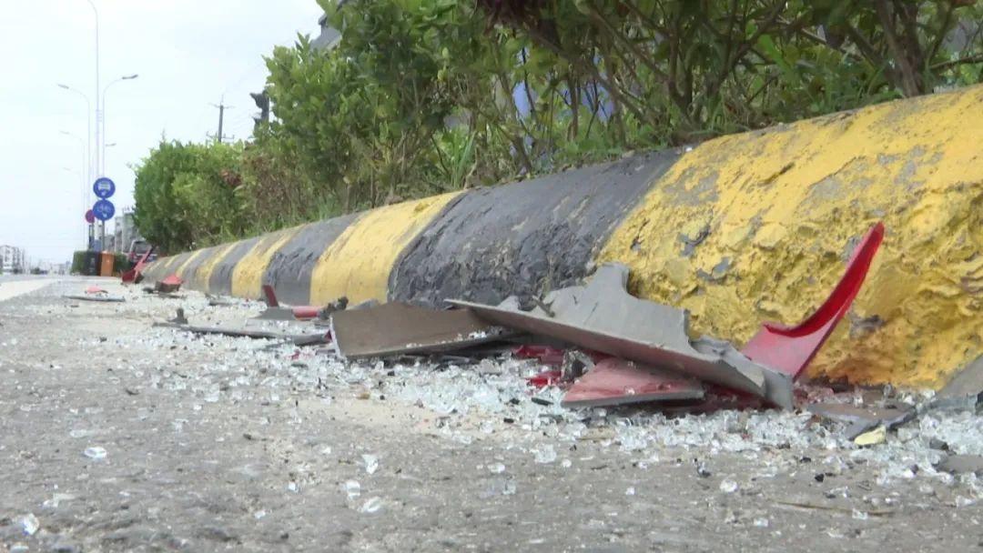 江蘇海門最新車禍?zhǔn)录?，深度分析與個人觀點(diǎn)標(biāo)題建議，江蘇海門車禍?zhǔn)录钚逻M(jìn)展及深度分析觀察。