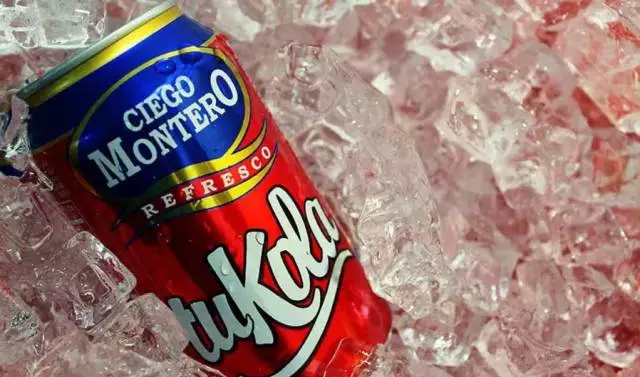 科技浪潮中的暢飲狂歡，最新可樂(lè)廣告引領(lǐng)新時(shí)代之味