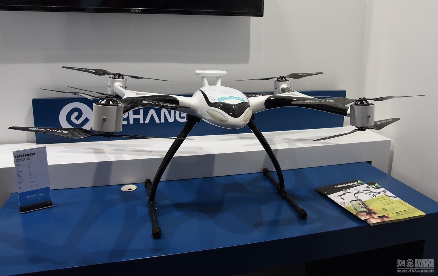 無人機表演價格揭秘，背景、發(fā)展及其在特定時代的地位影響