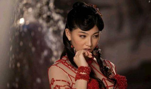 肉蒲團(tuán)女演員的勵(lì)志之旅，變化、自信與成就感的探索