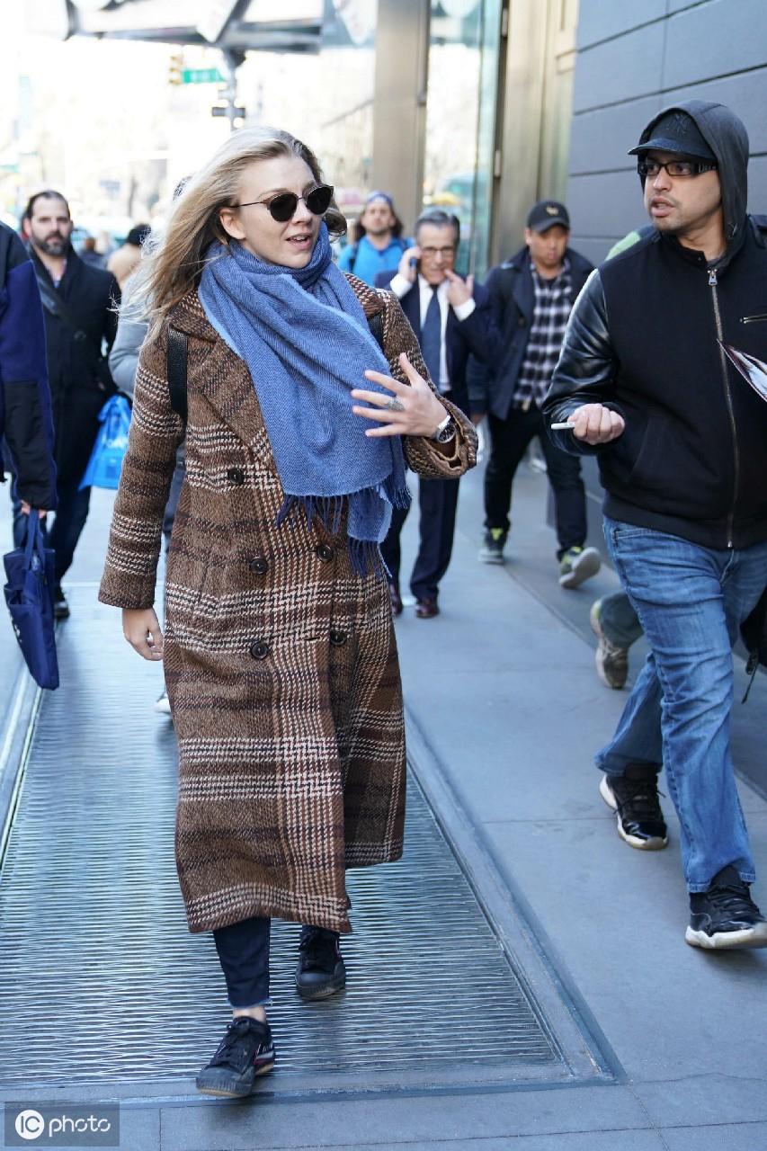 老演員舒適，演藝界的璀璨明珠，傳奇人生閃耀舞臺(tái)?