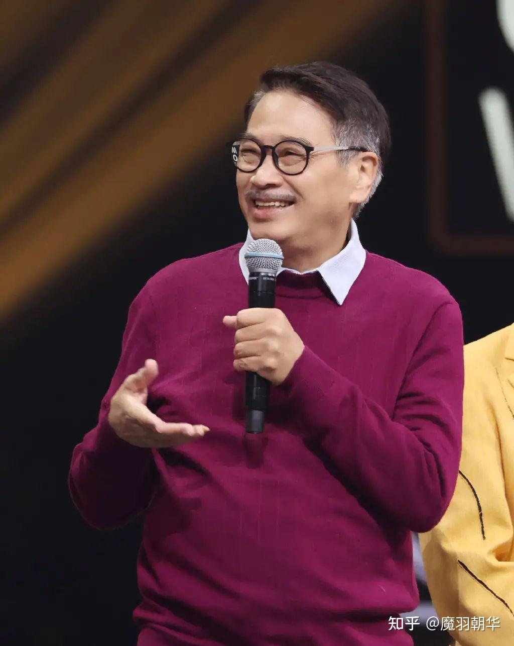 笑星男演員，從舞臺(tái)到心靈的自信閃耀之旅，成就感的追求之路