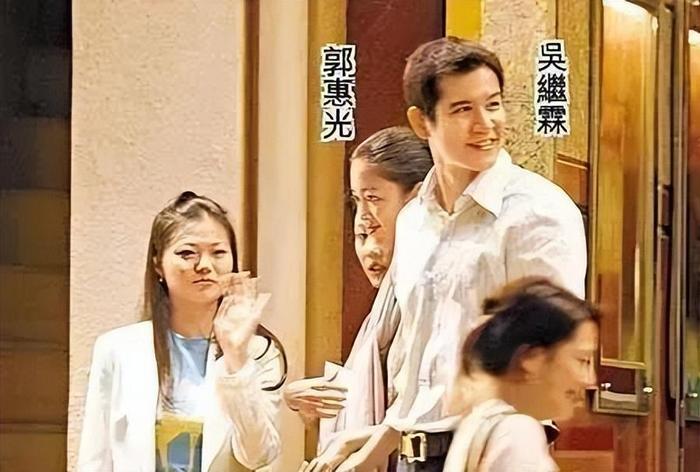 豪門寵愛，甜蜜婚姻的成長勵志之旅