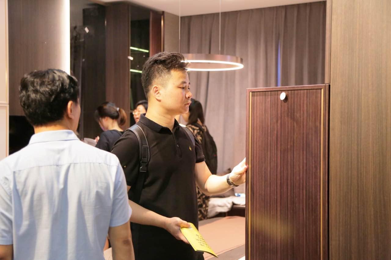 探尋小巷中的獨(dú)特家居秘境，解析我樂家居為何暫不上市的原因