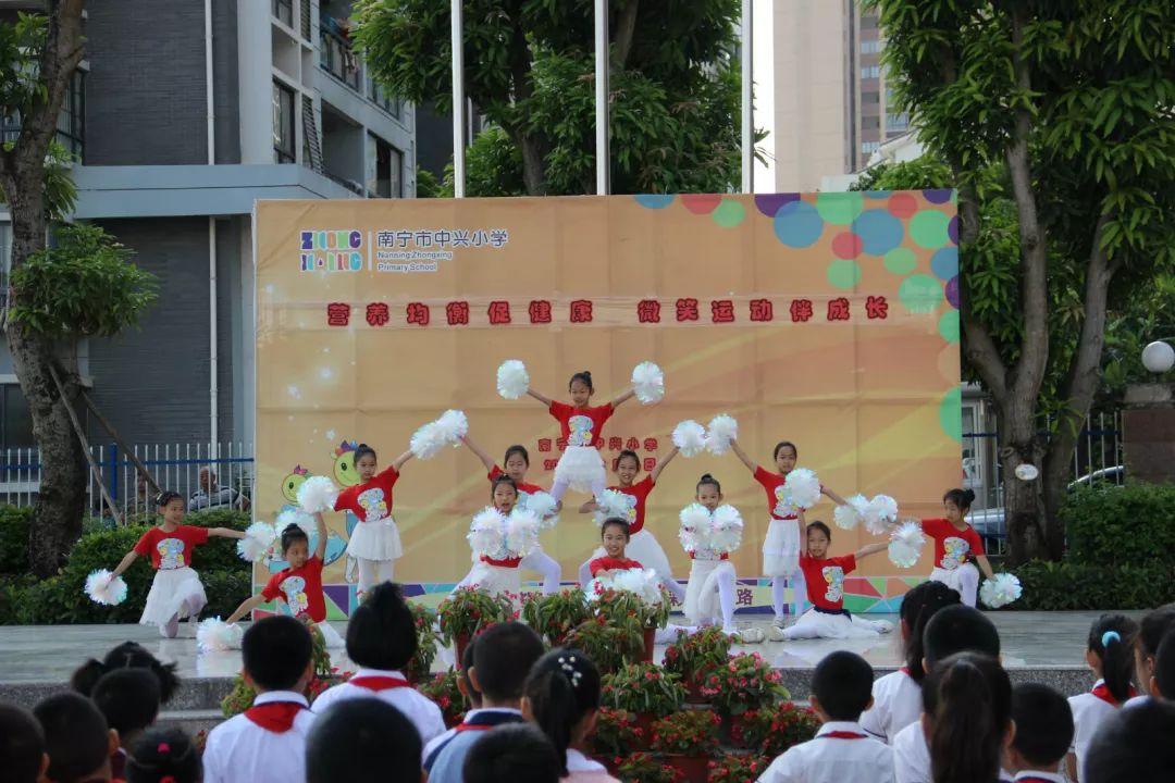 廣西南寧最新招聘信息匯總，啟程職場(chǎng)，自信閃耀在變化與學(xué)習(xí)的浪潮中