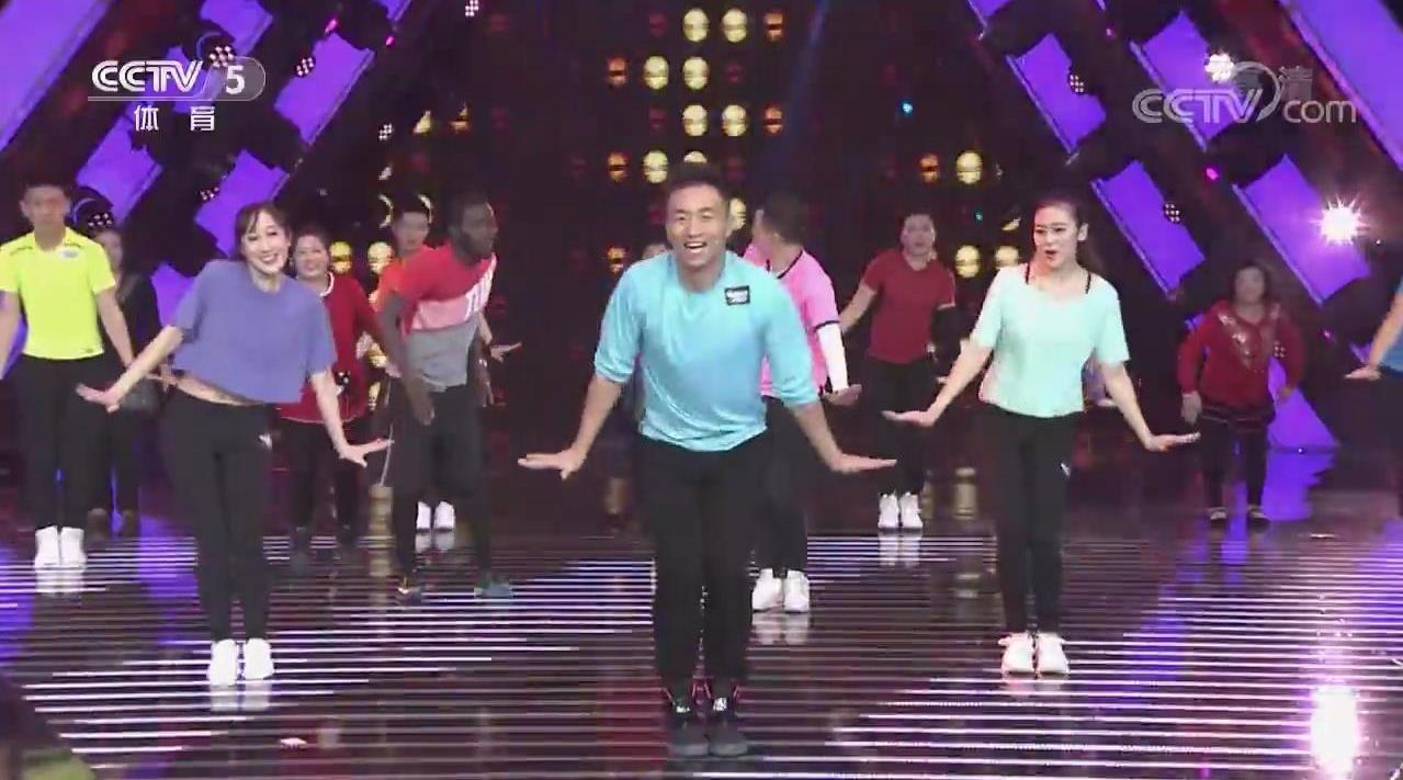 王廣成最新健身舞，小巷深處的舞動魅力