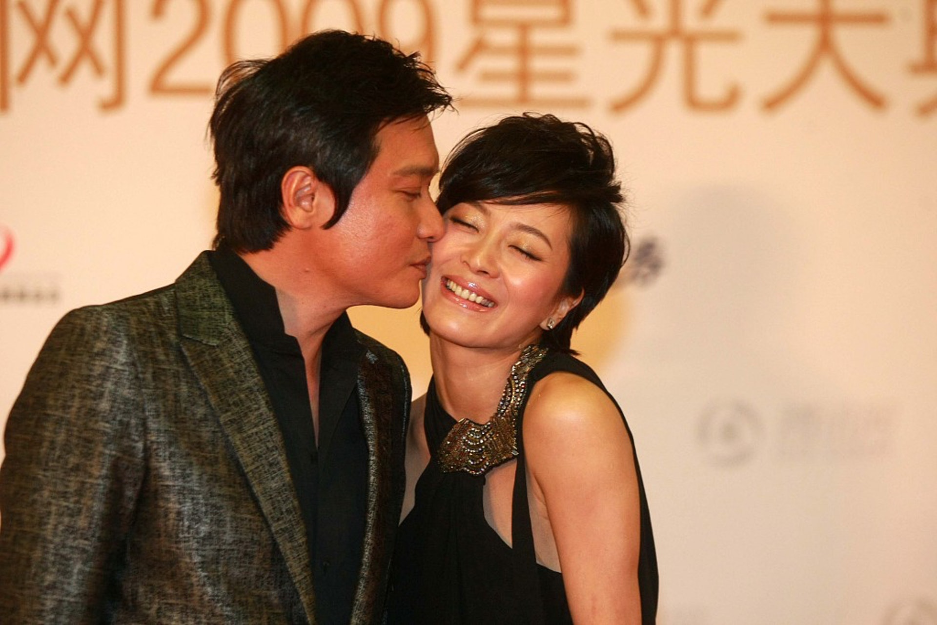 羅嘉良蘇巖最新視頻，聚焦二人世界，熒幕內(nèi)外的故事探索