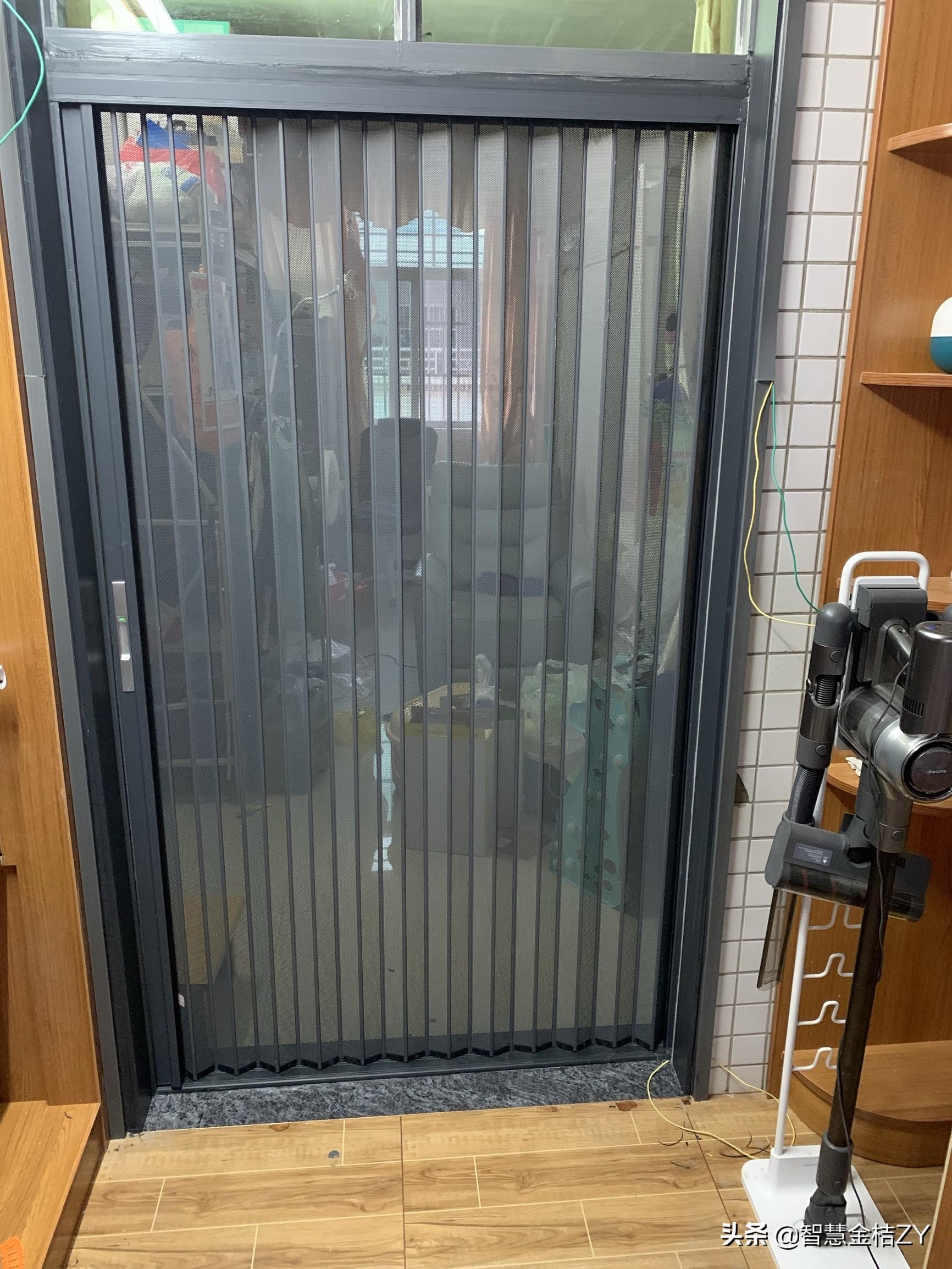 最新折疊門，開啟變化之門，自信邁向成功之路的時尚之選