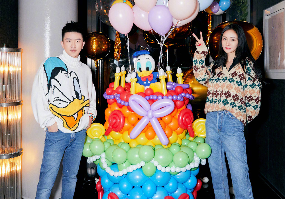 最新生日?qǐng)D片分享，小巷深處的特色小店，生日探索之旅啟程！