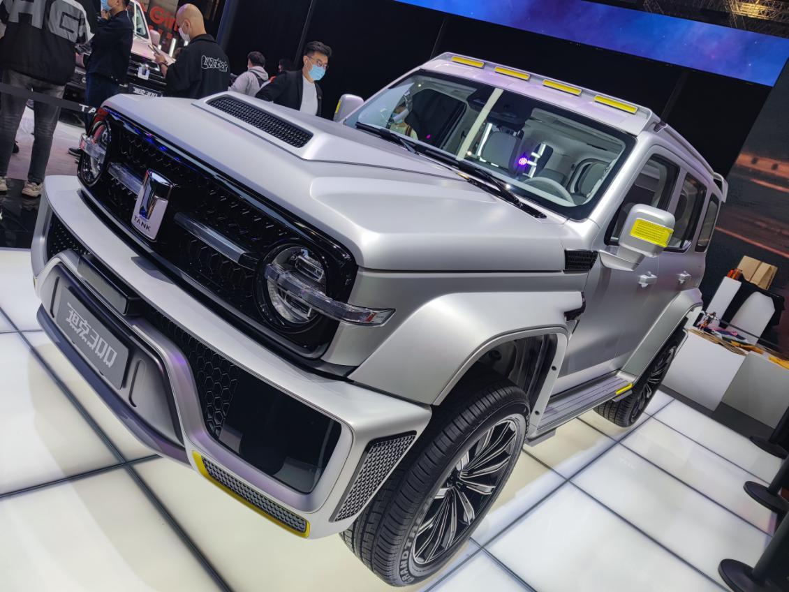 啟程探索自然美景，最新奔馳300報(bào)價(jià)及購車指南