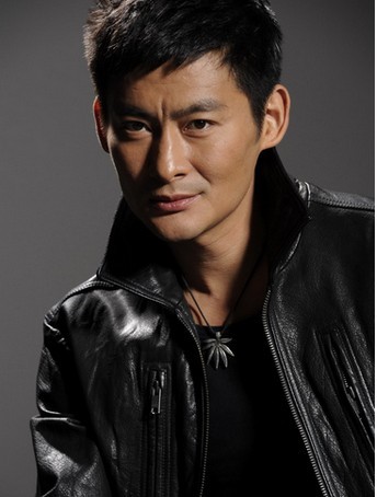 景崗山明星最新動態(tài)，變化、學習與自信的光芒閃耀風采