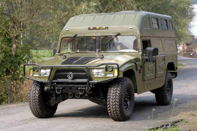 東風(fēng)最新軍車震撼登場，展現(xiàn)雄姿！