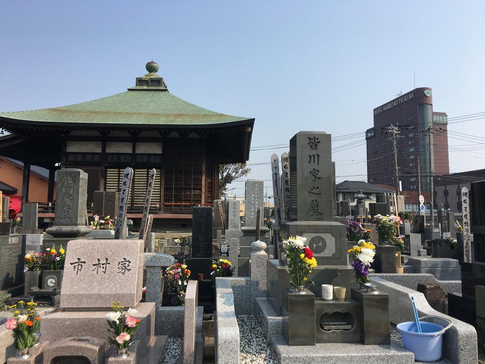 最新墓地圖片與小徑特色小店，探尋安寧之地的獨(dú)特韻味