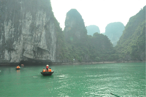 下龍灣最新絕美游記，探索蔚藍(lán)海域的奧秘?