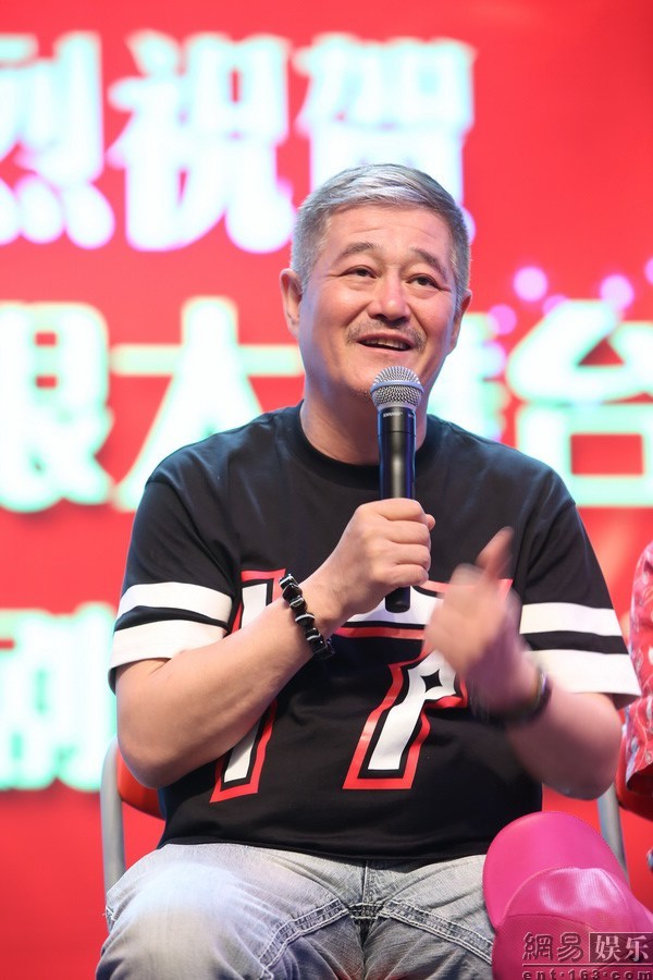 趙本山最新互動揭秘，近距離感受喜劇大師的魅力傳奇