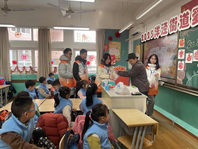 上海最新上課，時(shí)代背景下的教育革新探索