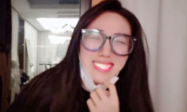 小董最新潮流風采揭秘，引領(lǐng)潮流魅力無限！