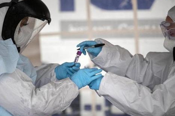 外國疫情最新進(jìn)展，科技新品引領(lǐng)防護(hù)生活，體驗(yàn)前沿科技的力量