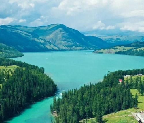 最新最美風(fēng)景，探尋自然魅力，體驗(yàn)變化中的學(xué)習(xí)之旅，自信成就之源