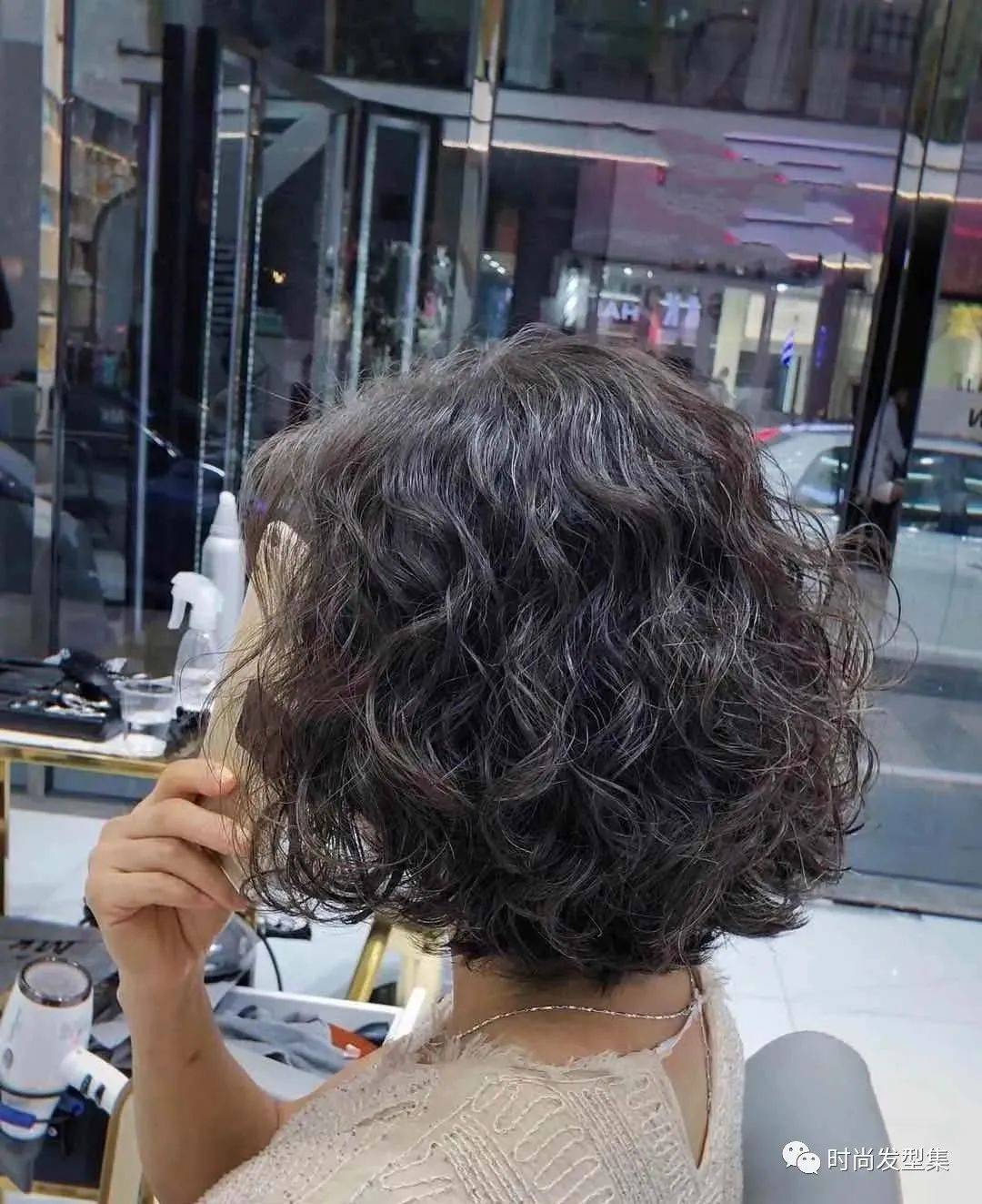 時尚潮流新選擇，最新造型燙燙發(fā)引領(lǐng)潮流風向標
