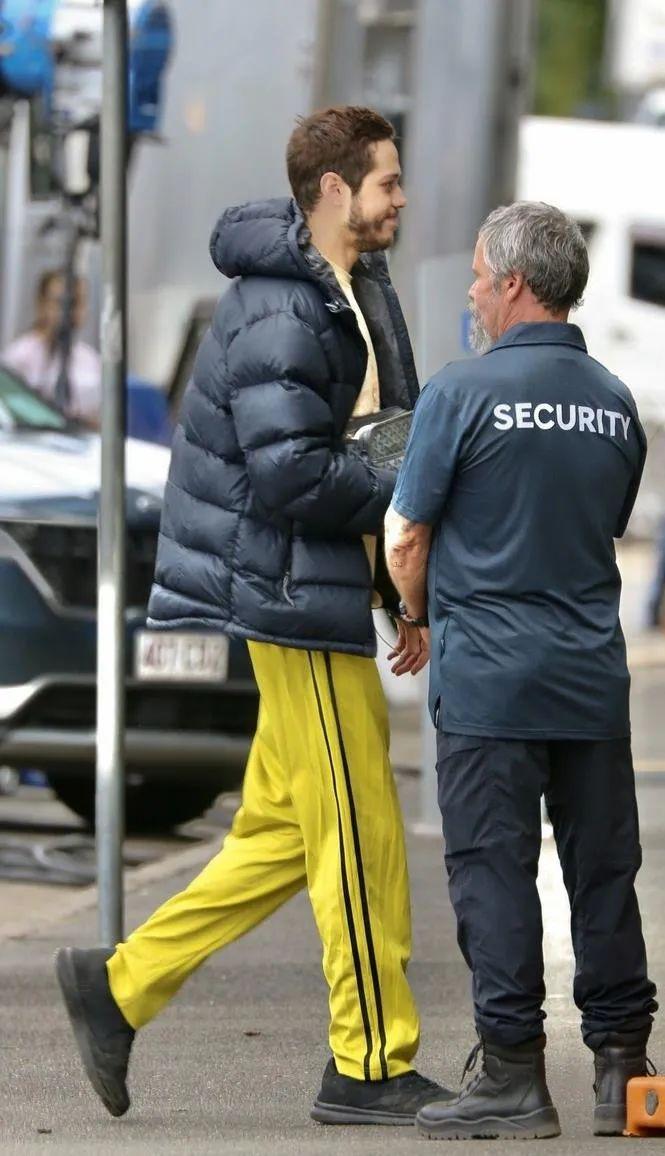 玄彬最新街拍，潮流引領(lǐng)者的時(shí)代風(fēng)采