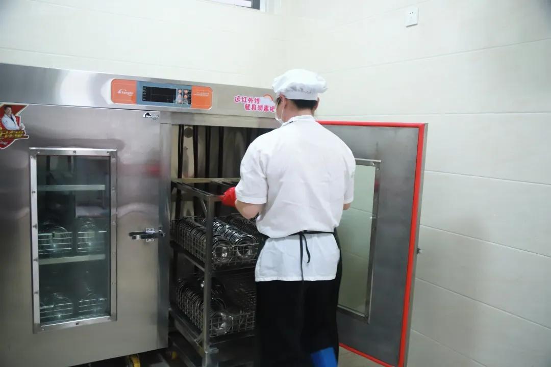 中國新冠肺炎最新動(dòng)態(tài)及觀點(diǎn)論述概述